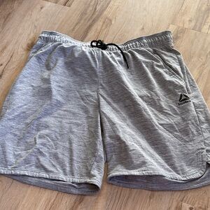 😀 Reebok Men's Light Gray Athletic Shorts
